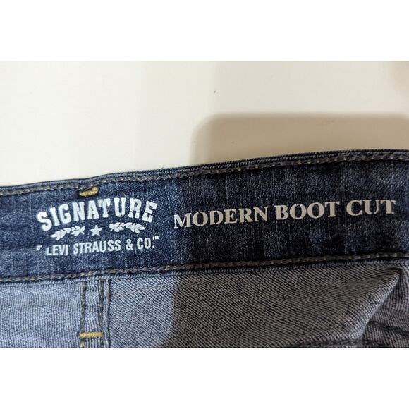 Levi's signature womens Jeans Modern boot cut Sz16 MeasW35" Rise 10" Hips 42"GUC - Picture 2 of 8
